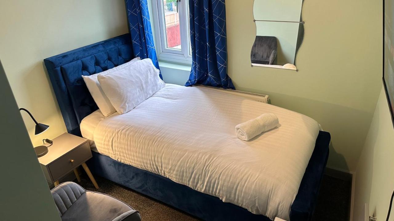 Homestay In Уолсолл Экстерьер фото