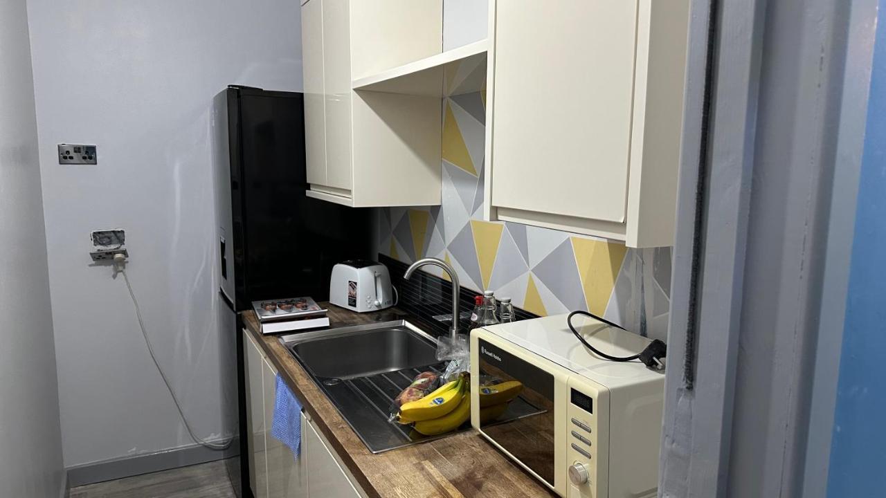Homestay In Уолсолл Экстерьер фото