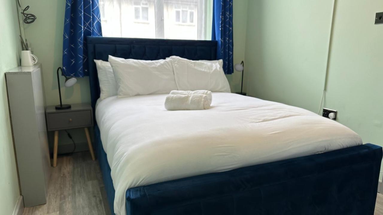 Homestay In Уолсолл Экстерьер фото