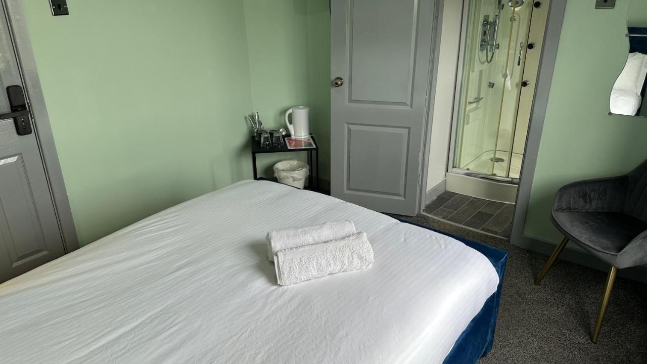 Homestay In Уолсолл Экстерьер фото