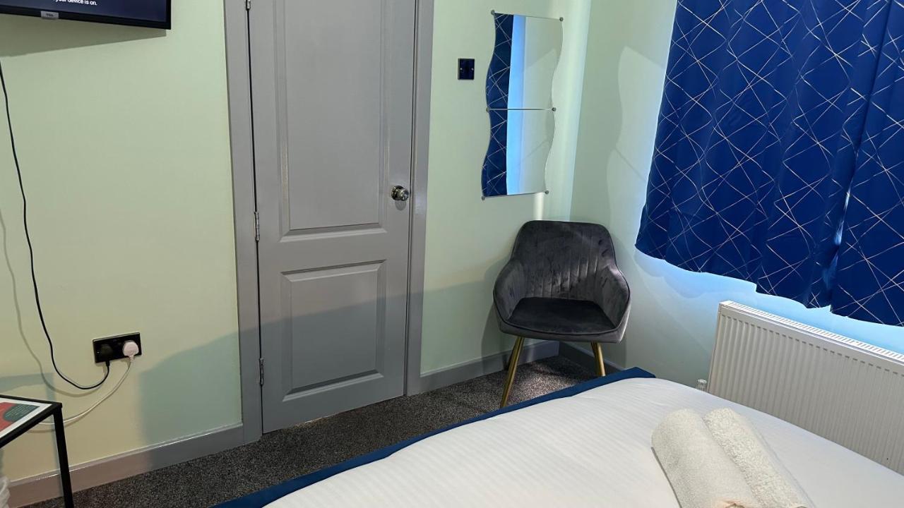 Homestay In Уолсолл Экстерьер фото